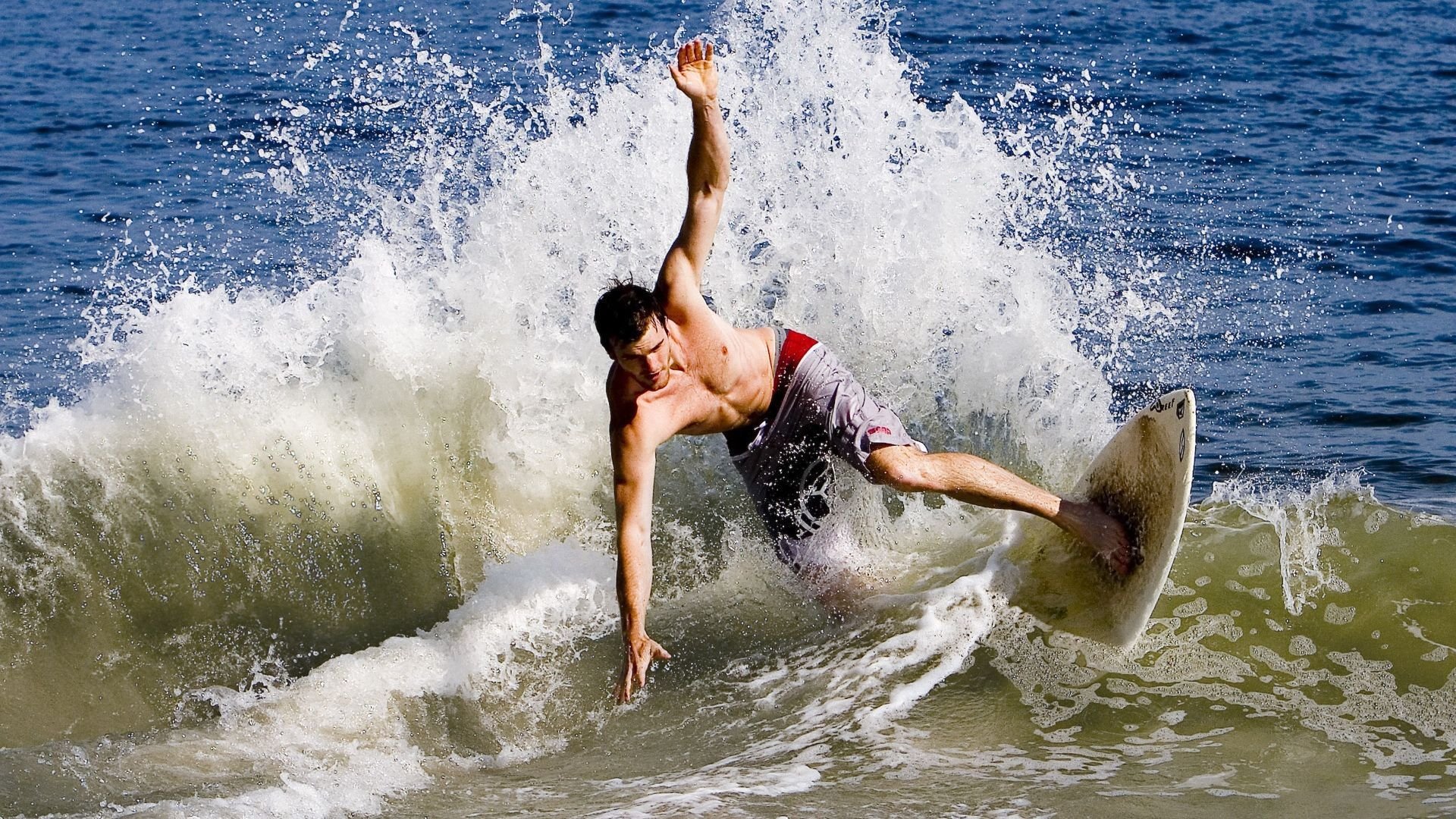 克罗地亚队在巴黎奥运会手球比赛中以31_33惜败西班牙队，克罗地亚男足进奥运会了吗